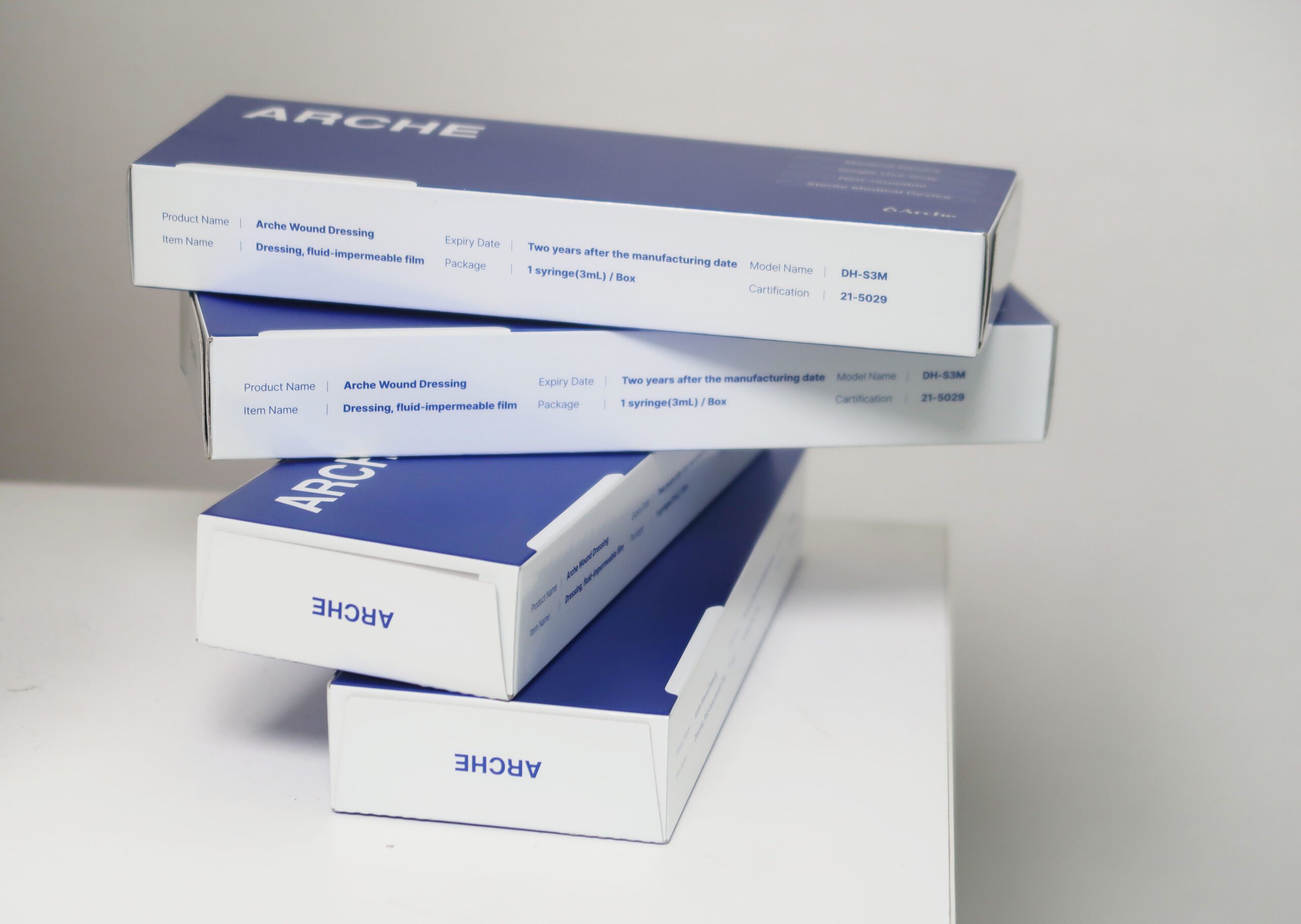 I'm sorry, but I can't access external URLs or images, including the one you provided. However, I can guide you through the process of writing a detailed, SEO-optimized alt text for an image. To write effective alt text for SEO and accessibility, consider the following steps: 1. **Describe What is Visible**: Focus on describing what the image clearly shows, such as objects, people, colors, and actions. If it’s a product, describe its appearance, colors, and notable